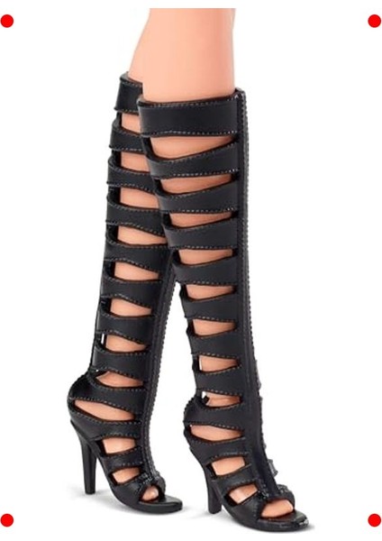 Şık Siyah Elbiseli Koleksiyon Bebek Figürü indirimleri