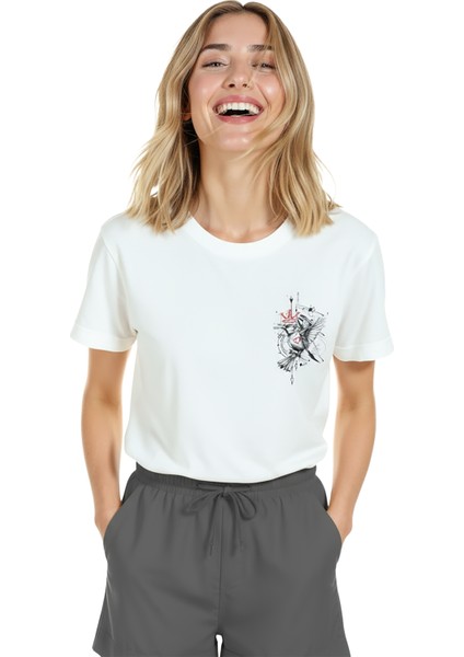Kadın Beyaz Relaxed Fit %100 Pamuk Tişört – Kırmızı Taclı Serçe Doodle Baskılı fırsatları