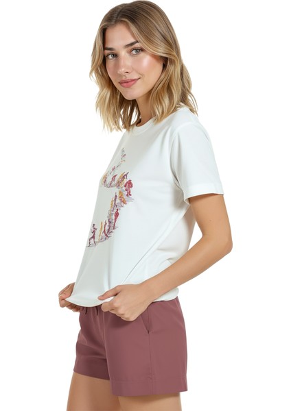 Kadın Beyaz Relaxed Fit %100 Pamuk Tişört – Suluboya Koşu & Bisikletçi Çizgisel Baskılı indirimleri