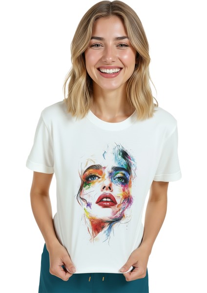 Kadın Beyaz Relaxed Fit %100 Pamuk Tişört – Renkli Suluboya Yüz Baskılı modelleri