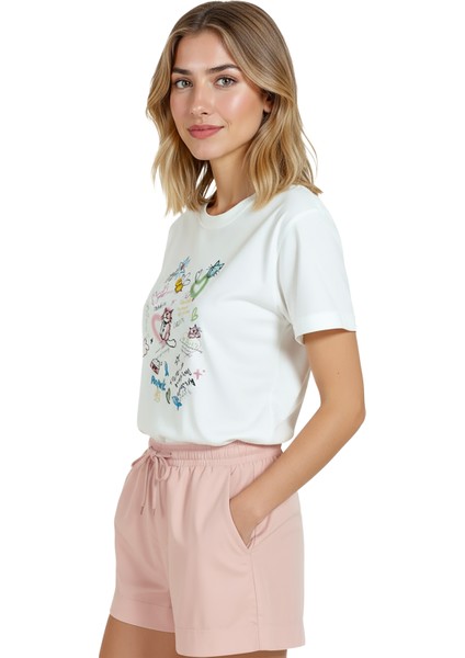 Kadın Beyaz Relaxed Fit %100 Pamuk Tişört – Doodle Pet Park & Kedi Karalama Baskılı fiyatları