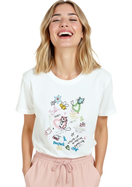 Kadın Beyaz Relaxed Fit %100 Pamuk Tişört – Doodle Pet Park & Kedi Karalama Baskılı indirimleri