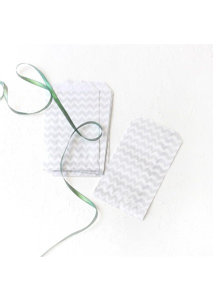 Zikzak Desenli 50 Adet Kese Kağıdı, Beyaz-Gümüş, 11X20 cm
