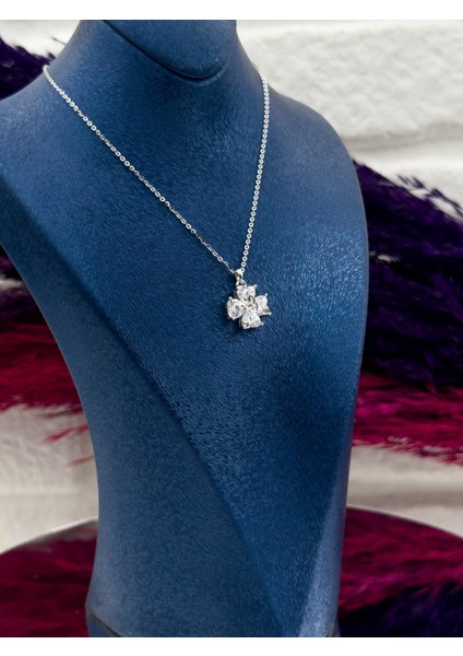925 Ayar Gümüş Kalpli Zirkon Taşlı Yonca Tasarım Trend Kadın Kolye fiyatları