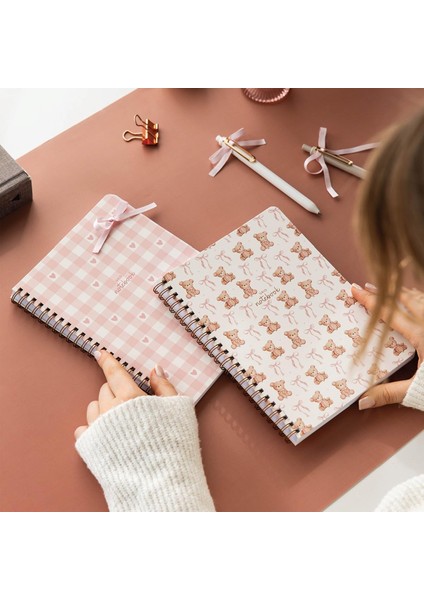 Spiralli Karton Kapak 2’li Set Okul Defteri 80 Yaprak, Ders Programlı Ayıcık