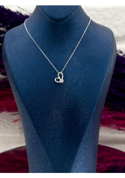 925 Ayar Gümüş Kalpli Tasarım Tektaş Desenli Popüler Kadın Kolye