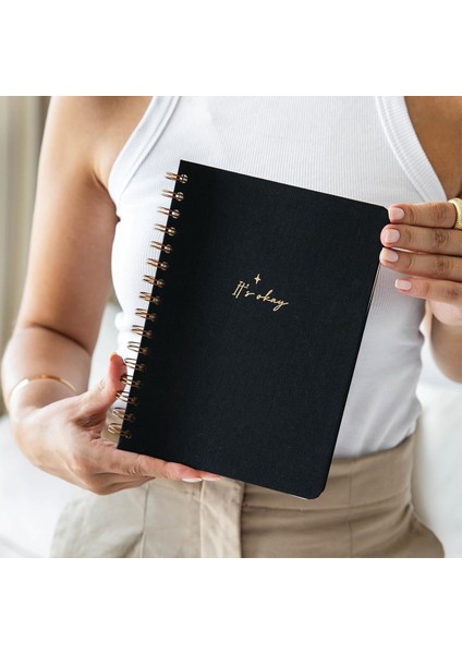 A5 Spiralli Sert Kapak Düz Çizgisiz Tarihsiz Not Defteri Siyah