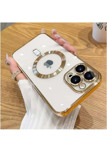 Ggm Aksesuar 15 Pro Max Için ile Uyumlu Arka Kısmı Parlak Şeffaf Yapıya Sahip Kenarları Silikon Yapılı Güçlendirilmiş Mıknatıslı Kamera Lens Koruyuculu Kablosuz Şarj Destekli Kılıf (Altın Rengi)