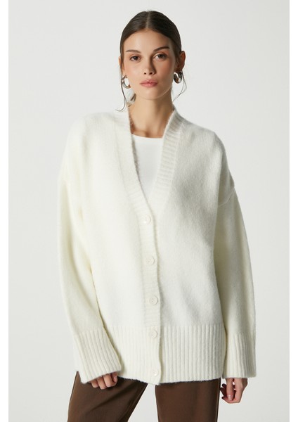 Kadın Alvin Yumuşacık V Yaka Ekru Hırka fırsatları