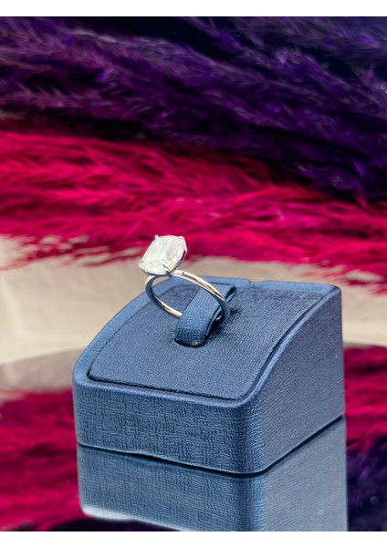 925 Ayar Gümüş Mosanite Taşlı Pırlanta Montürlü Trend Kadın Yüzük modelleri