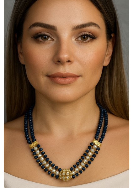 Lacivert Kristal ve Inci Detaylı Kolye