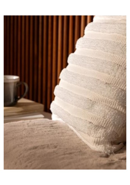 Coco Bourgogne Kırlent Kılıfı - Beyaz - 45X45 cm fiyatları