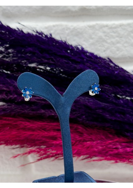 925 Ayar Gümüş Safir Taşlı Zarif Kız Çocuk Küpesi fiyatları