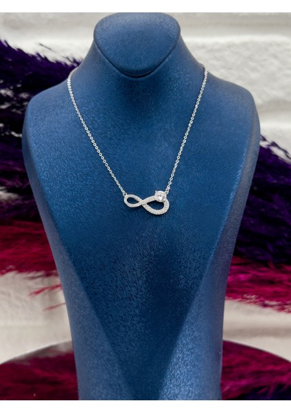 925 Ayar Gümüş Mosanite Taşlı Sonsuzluk Modeli Lüks Kadın Kolye
