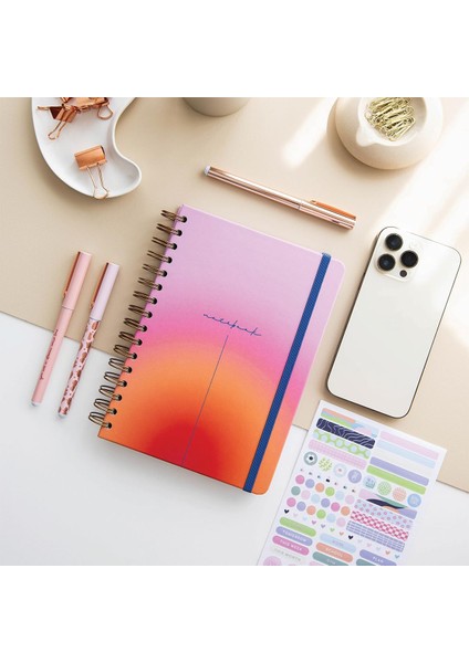 A5 Spiralli Sert Kapak Çizgili Tarihsiz Not Defteri Kırmızı Pembe Gradient