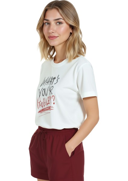 Kadın Beyaz Relaxed Fit %100 Pamuk Tişört – Tipografi ''what's Your Problem?'' Baskılı fırsatları