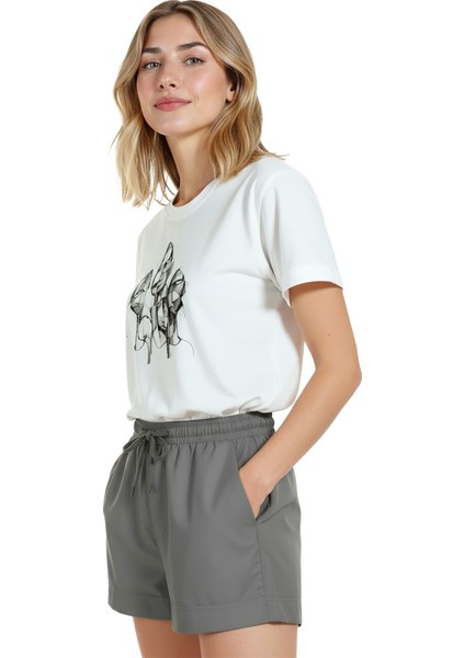 Kadın Beyaz Relaxed Fit %100 Pamuk Tişört – Monokrom Soyut Yüzler Baskılı fiyatları