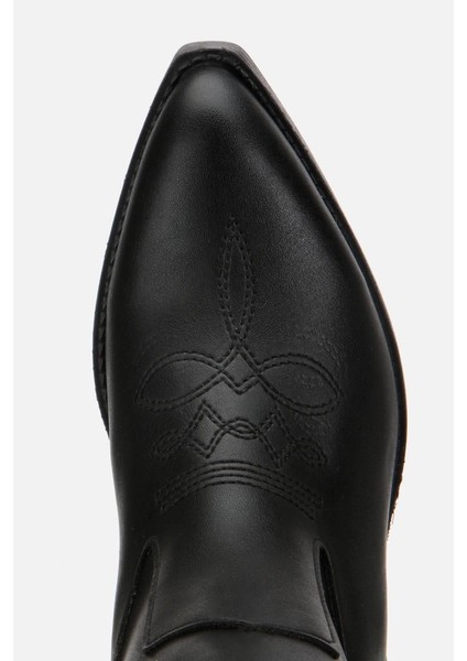 Kadın Siyah Işlemeli Kalın Topuklu Çizme