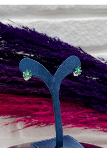 925 Ayar Gümüş Zümrüt Taşlı Zarif Çocuk Küpesi fiyatları