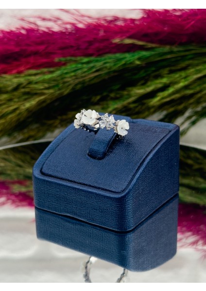 925 Ayar Gümüş Spor Manolya Modeli Trend Kadın Yüzük