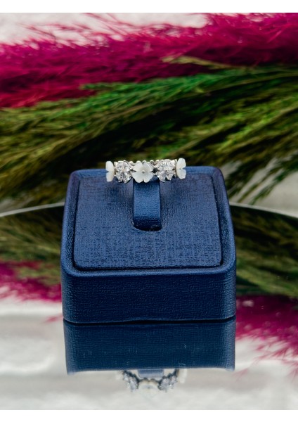 925 Ayar Gümüş Spor Manolya Modeli Trend Kadın Yüzük fırsatları