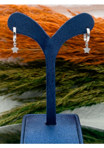 925 Ayar Gümüş Zirkon Taşlı Sallantılı Yıldız Modeli Trend Kadın Küpe modelleri