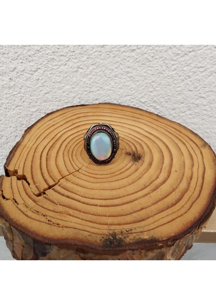 925 Ayar Gümüş Şık Tasarım Mavi Opal Taşlı Erkek Yüzük – El Işçiliği - Oval - Yan Kenarları Işlemeli modelleri