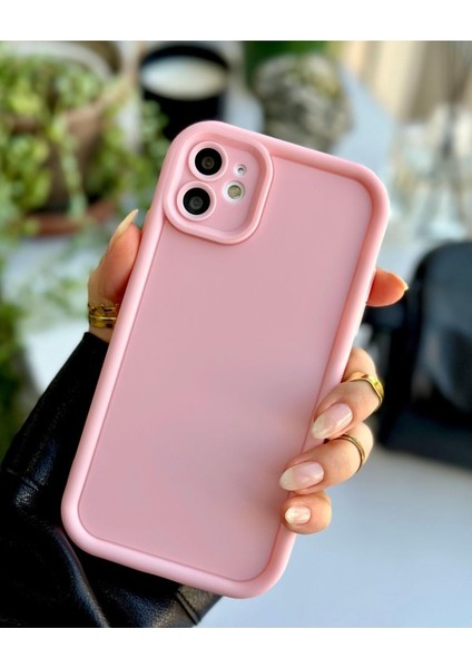 Go Aksesuar 11 Uyumlu (12 Görünümlü Köşeli) Darbe Önleyici Mat Lansman Silikon Kılıf - Pembe