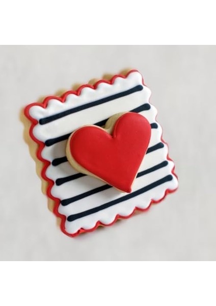 7 Parça Kare ve Yuvarlak Kurabiye Kalıbı Seti Şekilli Hamur Kesici (1) modelleri