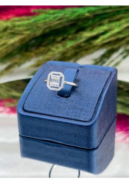 925 Ayar Gümüş Baget Pırlanta Montürlü Trend Kadın Yüzük fiyatları