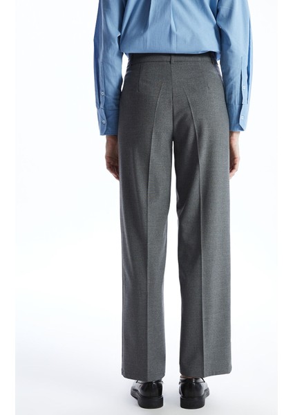 Yeni Sezon Dar Fit Kadın Pantolon fırsatları