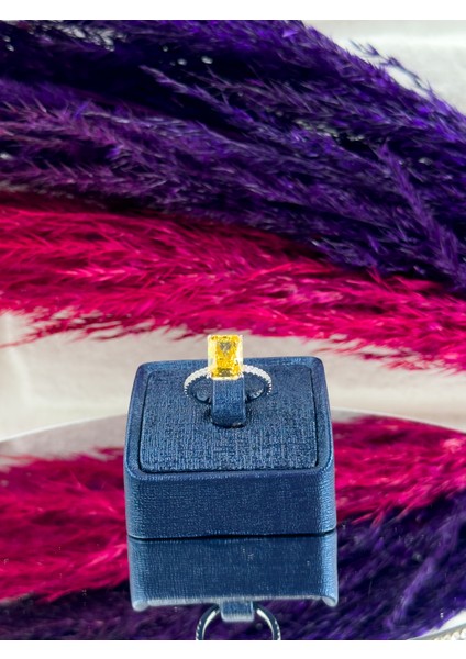 925 Ayar Gümüş Strin Taşlı Baget Pırlanta Montürlü Zarif Kadın Yüzük fiyatları