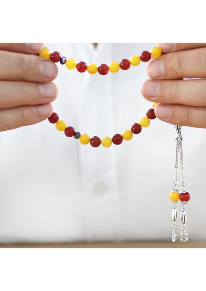 Kararmaz Metal Isme Özel Harf Püsküllü Küre Kesim Sarı Kırmızı Jade Akik Doğaltaş Taraftar Tesbih modelleri