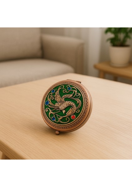 El Işlemeli Pirinç Kaplama Vintage Cep Aynası – Renkli Taşlı, Çift Taraflı Kompakt Makyaj Aynası