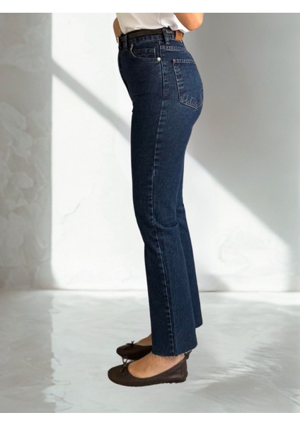 Indigo Mavi Boy Fit Kesik Paça Jean