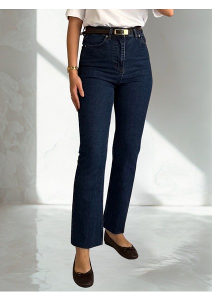 Indigo Mavi Boy Fit Kesik Paça Jean modelleri