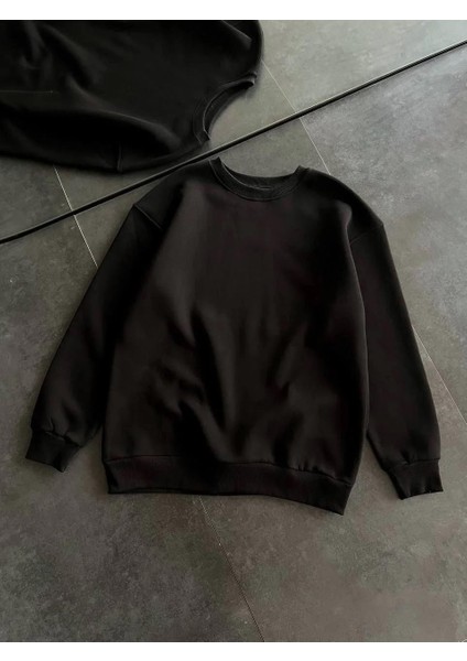 Kışlık Bisiklet Yaka Üç Iplik Basic Sweatshirt - Siyah fırsatları