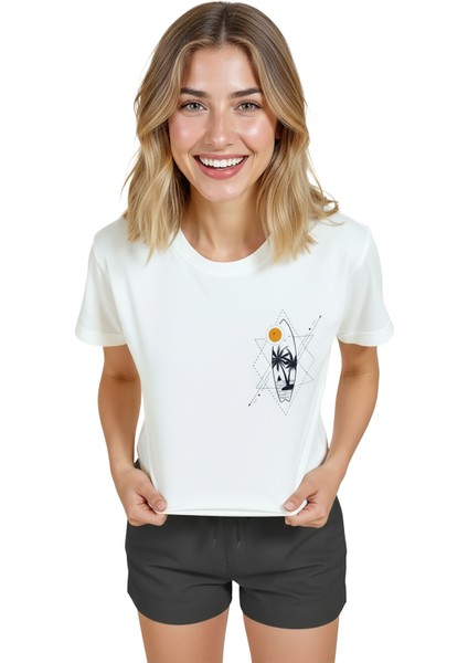 Kadın Beyaz Relaxed Fit %100 Pamuk Tişört – Geometrik Palmiyeler Minyatür Baskılı modelleri