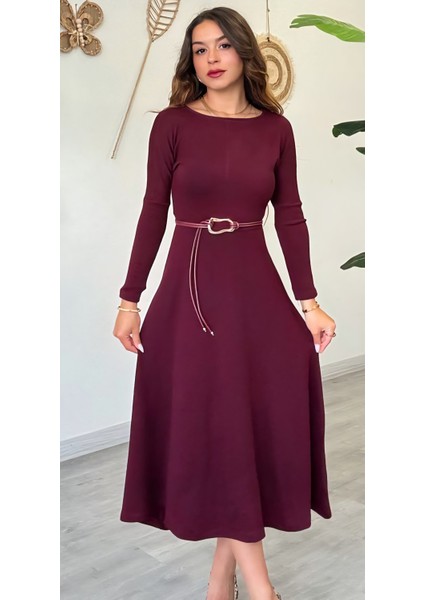 Kemer Detaylı Uzun Kollu Triko Elbise