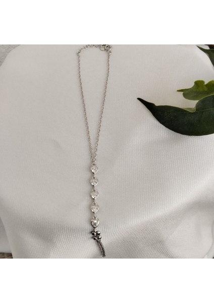 925 Ayar Gümüş Zirkon Taşlı ve Otantik Detay Şahmeran Kadın Bileklik- Şık Tasarım (Kalp Model) fırsatları