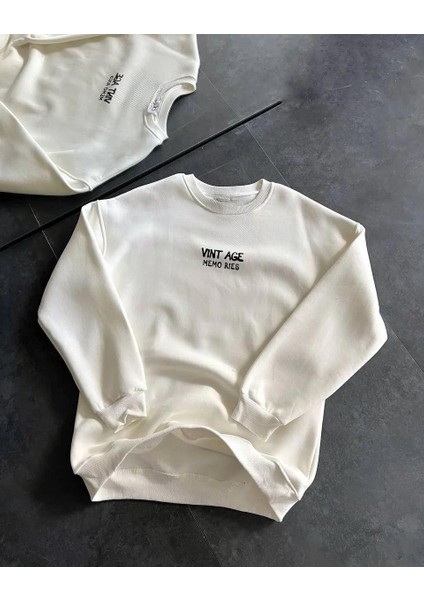 Bisiklet Yaka Üç Iplik Baskılı Oversize Sweatshirt - Beyaz fiyatları