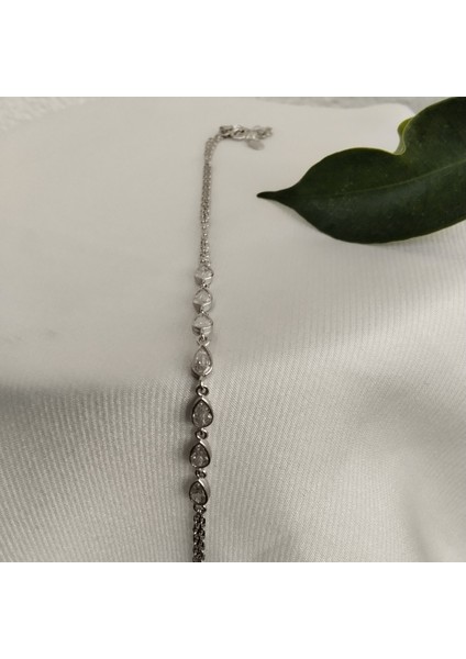 925 Ayar Gümüş Zirkon Taşlı ve Otantik Detay Şahmeran Kadın Bileklik- Şık Tasarım (Damla Model) modelleri