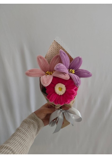 El Yapımı Dekoratif Şönil Çiçek Buketi (3’lü) – Gerbera ve Zambak Seçenekli Solmayan Hediye fiyatları