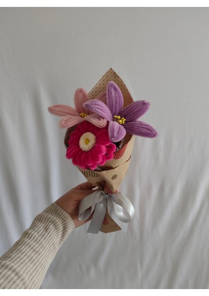 El Yapımı Dekoratif Şönil Çiçek Buketi (3’lü) – Gerbera ve Zambak Seçenekli Solmayan Hediye indirimleri