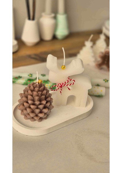 Kokulu Yılbaşı Temalı El Yapımı Geyik ve Kozalak Mum Seti – Tepsili Dekoratif Yeni Yıl Hediyesi fiyatları