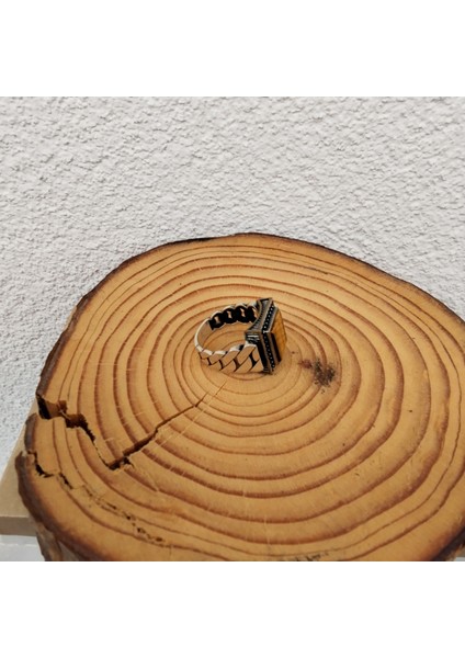 925 Ayar Gümüş Şık Tasarım Kahverengi Taşlı Erkek Yüzük – El Işçiliği - Yan Kenarları Tasarımlı modelleri