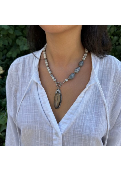 Havlit Doğal Taş Botswana Akik Doğaltaş Detaylı Dumanlı Kuvars Uçlu El Yapımı Özel Tasarım Kolye fiyatları