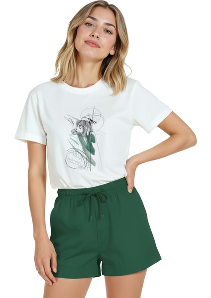 Kadın Beyaz Relaxed Fit %100 Pamuk Tişört – Çizgisel Portre & Yeşil Suluboya Vurgu Baskılı modelleri