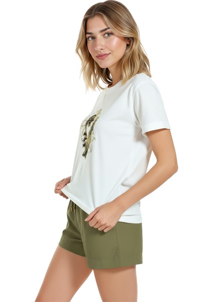 Kadın Beyaz Relaxed Fit %100 Pamuk Tişört – Çizgisel Soyut Yüz & Altın Detaylı Baskılı fiyatları