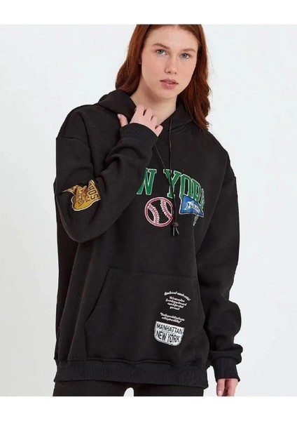 Kadın Baskılı Kapüşonlu Sweatshirt - Siyah fiyatları